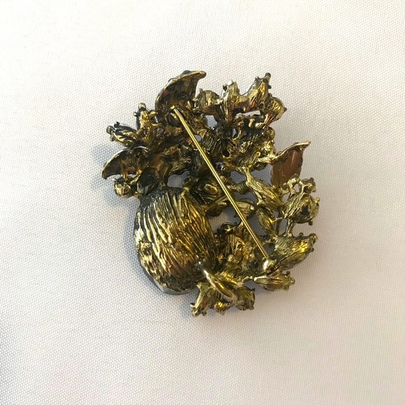 Ever Faith Brooch - Picture 2 of 5